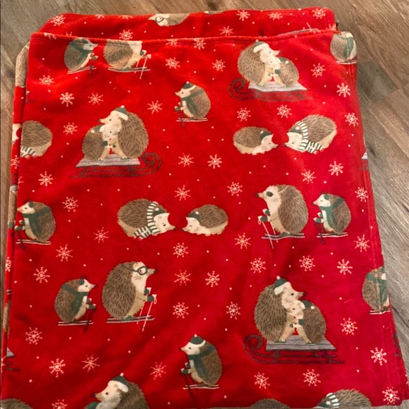 Red Hedgehog Pattern fleece Christmas Winter Snowflake snow Throw Blanket - Picture 1 of 1